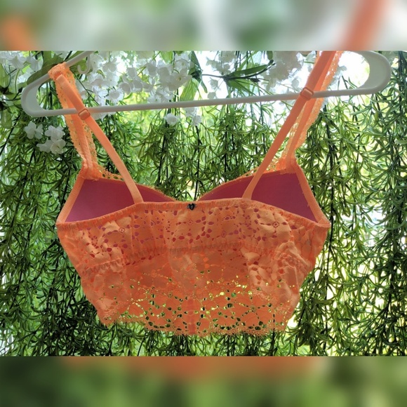 Victoria Secret Lace Bralette/Crop Top - Picture 3 of 7